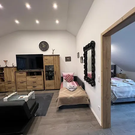 Vipstay - Stilvoll Und Geraeumige Apartments Mit Terasse Oder Balkon, Kueche, Kostenloses Parken, Wlan, Smart Tv Wiesloch Exterior foto