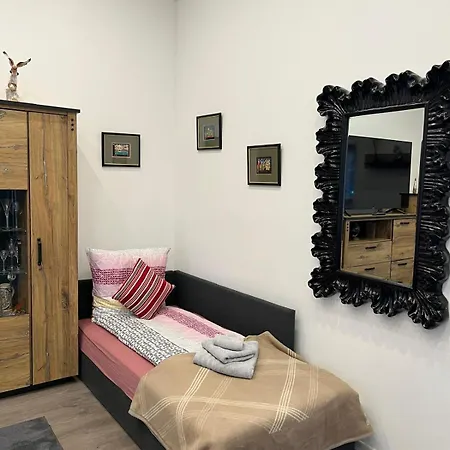 Vipstay - Stilvoll Und Geraeumige Apartments Mit Terasse Oder Balkon, Kueche, Kostenloses Parken, Wlan, Smart Tv Wiesloch Exterior foto