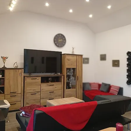Vipstay - Stilvoll Und Geraeumige Apartments Mit Terasse Oder Balkon, Kueche, Kostenloses Parken, Wlan, Smart Tv Wiesloch Exterior foto