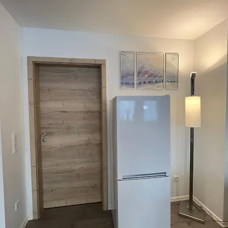 Vipstay - Stilvoll Und Geraeumige Apartments Mit Terasse Oder Balkon, Kueche, Kostenloses Parken, Wlan, Smart Tv Wiesloch Exterior foto