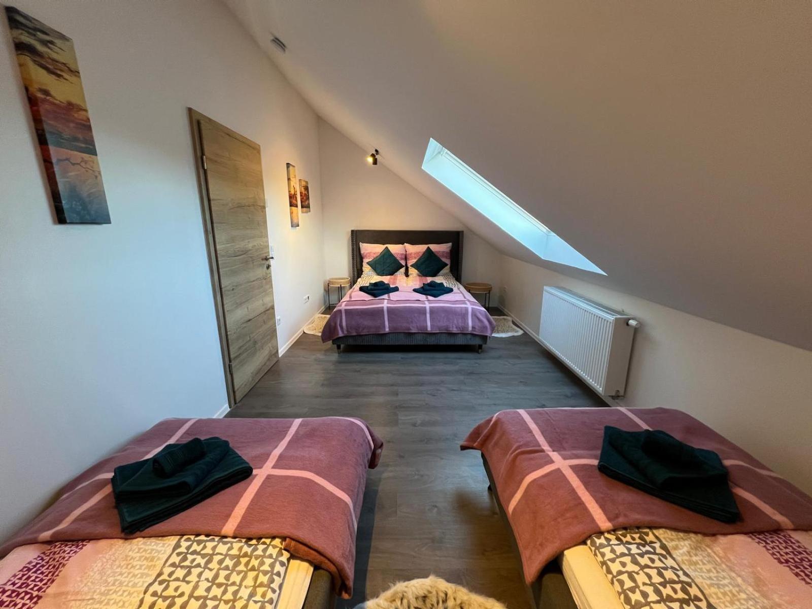 Vipstay - Stilvoll Und Geraeumige Mit Terasse Oder Balkon, Kueche, Kostenloses Parken, Wlan, Smart Tv Apartment