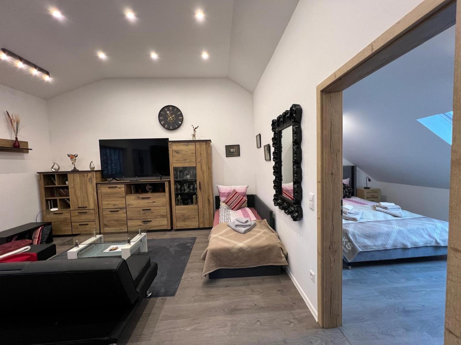 Vipstay - Stilvoll Und Geraeumige Mit Terasse Oder Balkon, Kueche, Kostenloses Parken, Wlan, Smart Tv