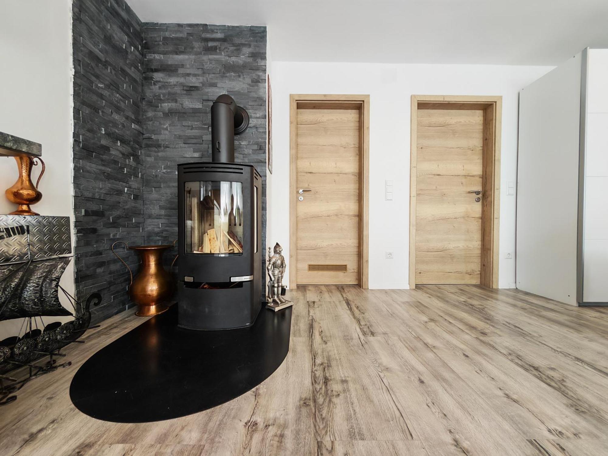 Vipstay - Stilvoll Und Geraeumige Mit Terasse Oder Balkon, Kueche, Kostenloses Parken, Wlan, Smart Tv