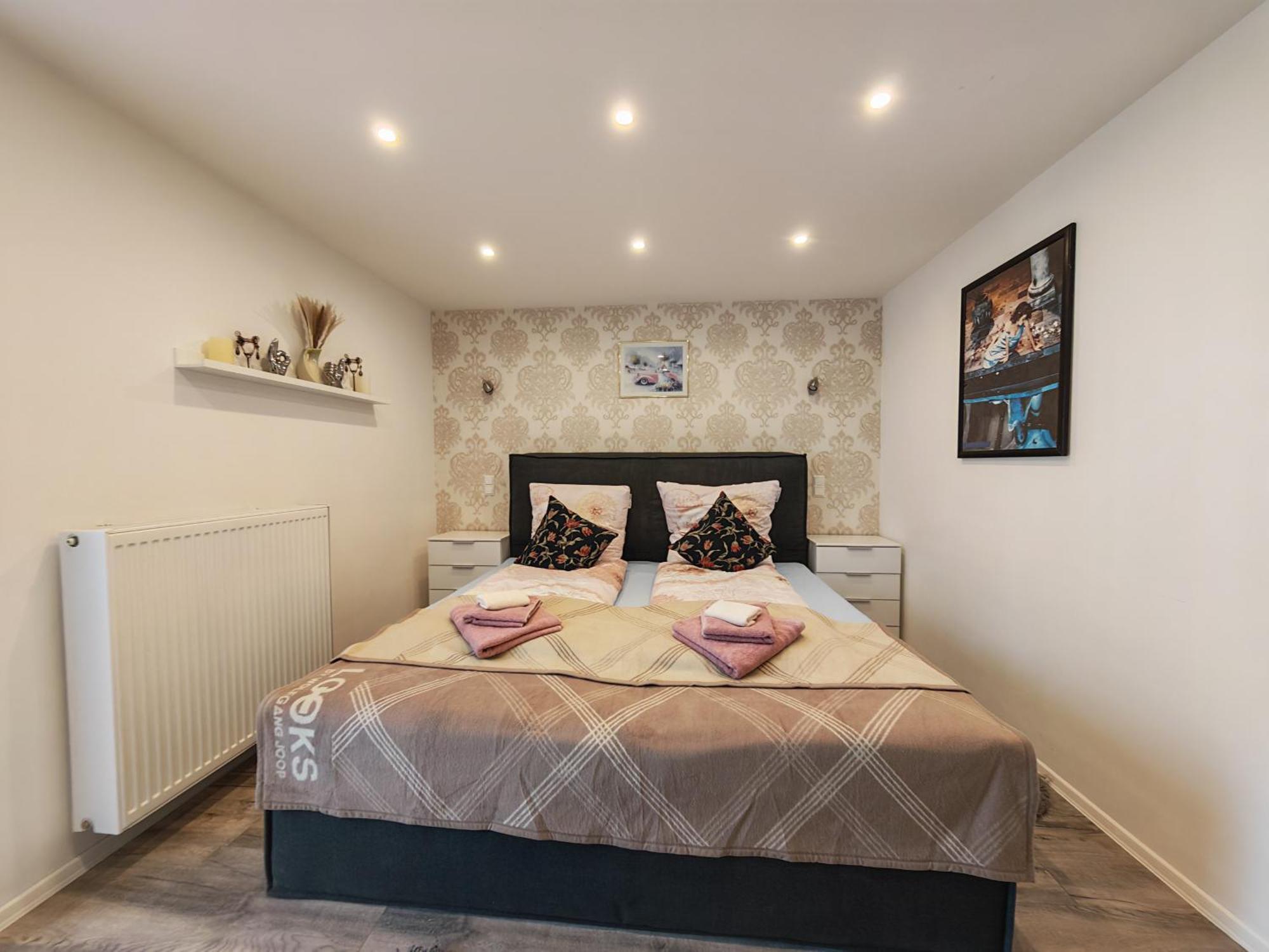 Vipstay - Stilvoll Und Geraeumige Mit Terasse Oder Balkon, Kueche, Kostenloses Parken, Wlan, Smart Tv Apartment