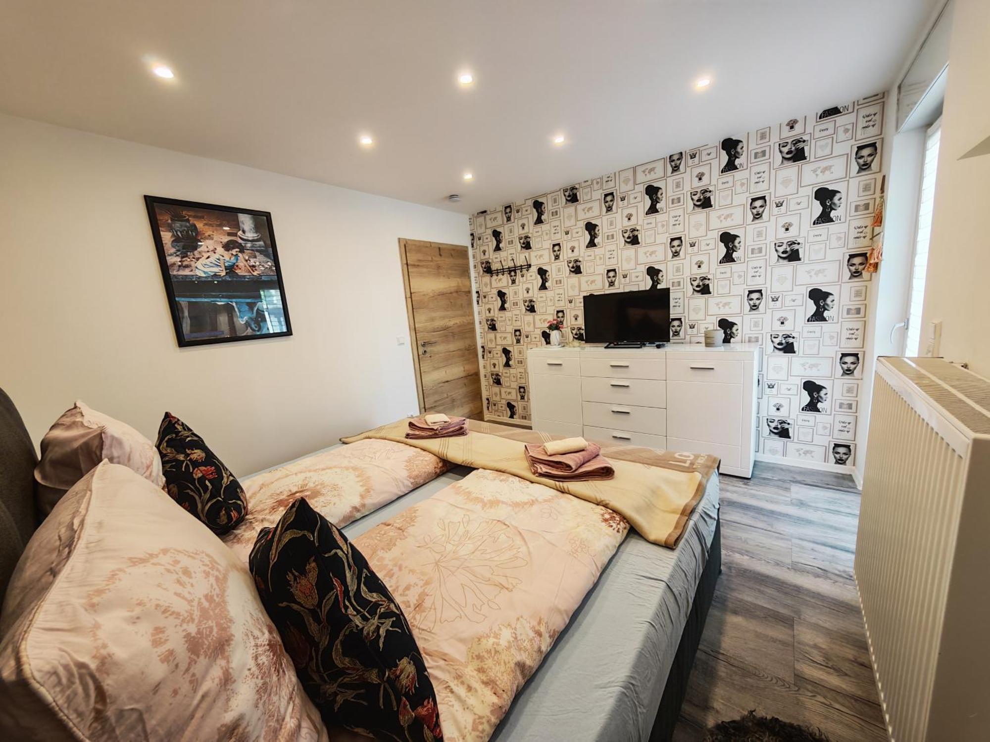 Apartment Vipstay - Stilvoll Und Geraeumige Mit Terasse Oder Balkon, Kueche, Kostenloses Parken, Wlan, Smart Tv Wiesloch
